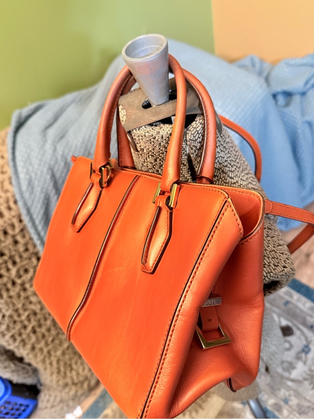 Tod’s Baudetto D‑Styling Burnt Orange Leather Satchel – Gold Hardware, Like New